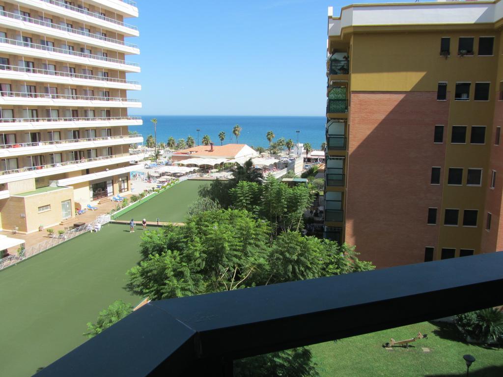Apartamento Residencial Bajondillo 토레몰리노스 객실 사진